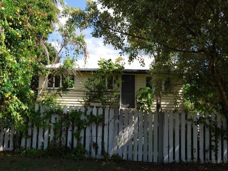 90 Haylock Street, Wynnum QLD 4178