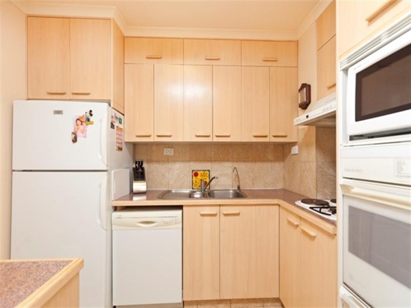 9/61 Waterloo Esplanade, Wynnum QLD 4178