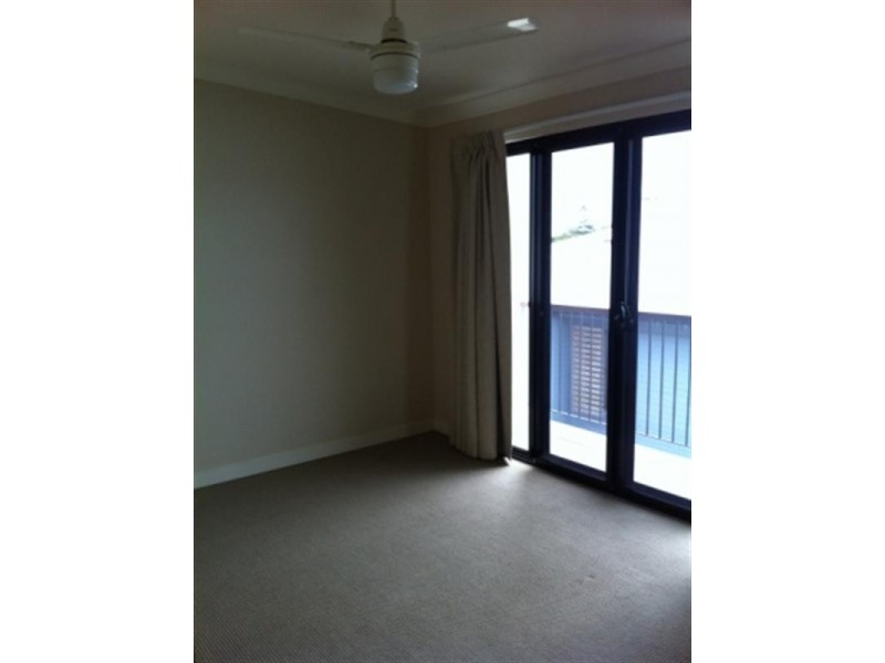 3/6 Emsworth Street, Wynnum QLD 4178