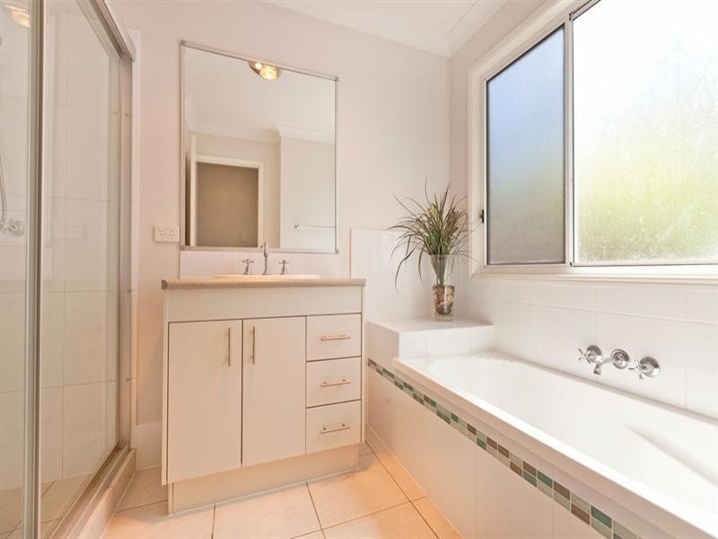 30 Killarney Avenue, Manly West QLD 4179