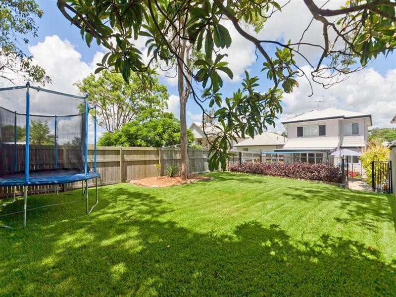 30 Killarney Avenue, Manly West QLD 4179