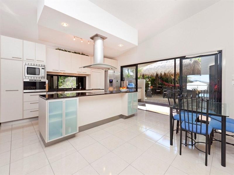 21 Clarance Street, Wakerley QLD 4154