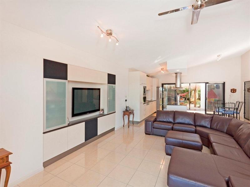 21 Clarance Street, Wakerley QLD 4154