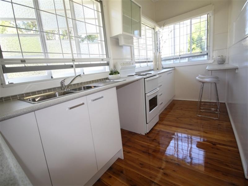 46 Crown Street, Wynnum QLD 4178