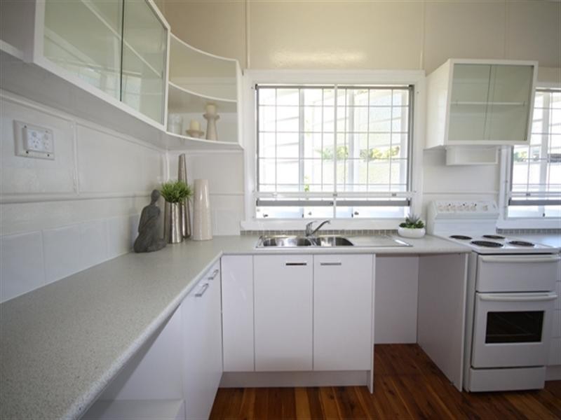 46 Crown Street, Wynnum QLD 4178