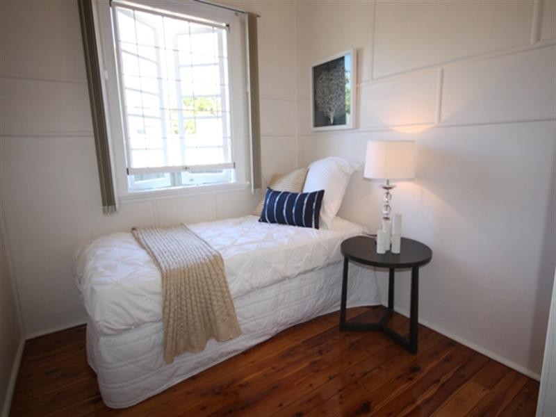 46 Crown Street, Wynnum QLD 4178