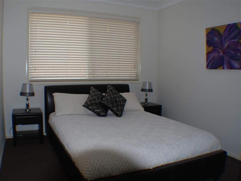 64 Higgs Crct, Wynnum West QLD 4178