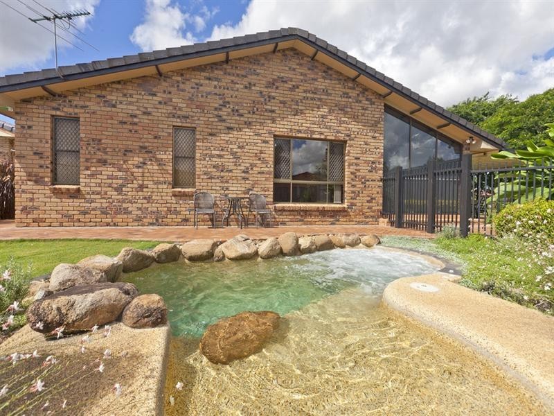 3 Carlile Place, Wynnum West QLD 4178