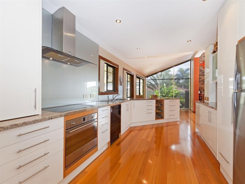 3 Carlile Place, Wynnum West QLD 4178