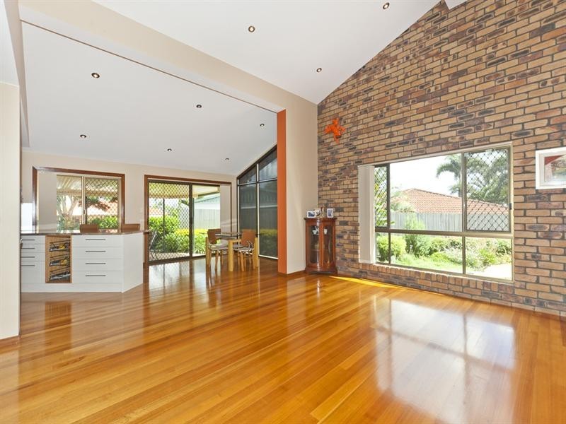 3 Carlile Place, Wynnum West QLD 4178