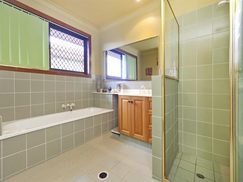 3 Carlile Place, Wynnum West QLD 4178