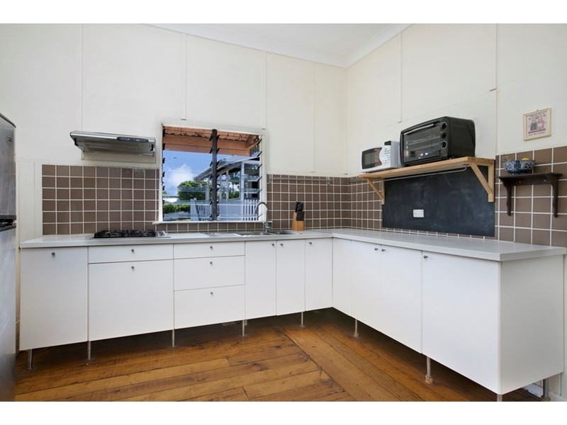 51 CARNATION Street, Wynnum QLD 4178