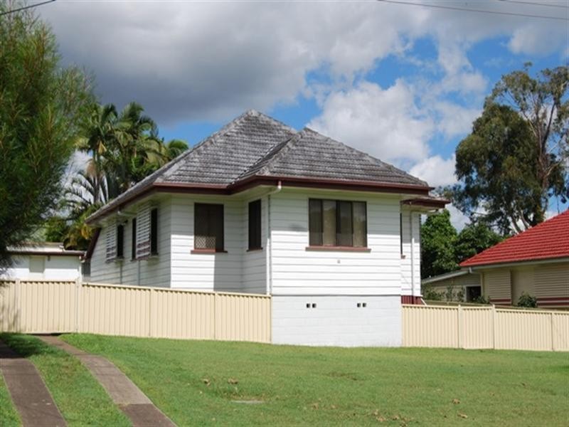 16 Radius Street, Wynnum QLD 4178