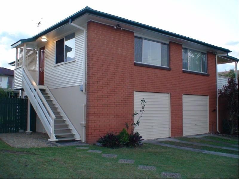 15 School Road, Wynnum West QLD 4178