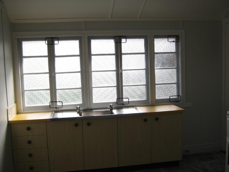 19 Montrose Parade, Wynnum West QLD 4178