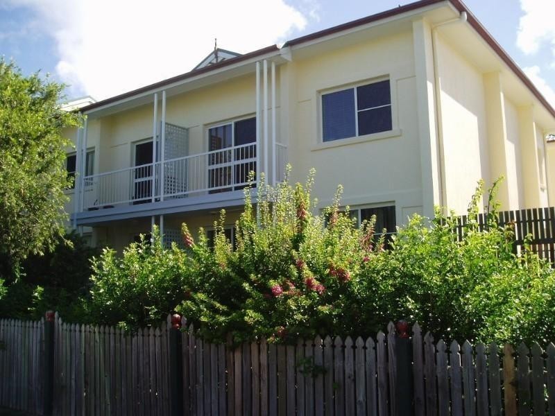 4/41 Glenora Street, Wynnum QLD 4178