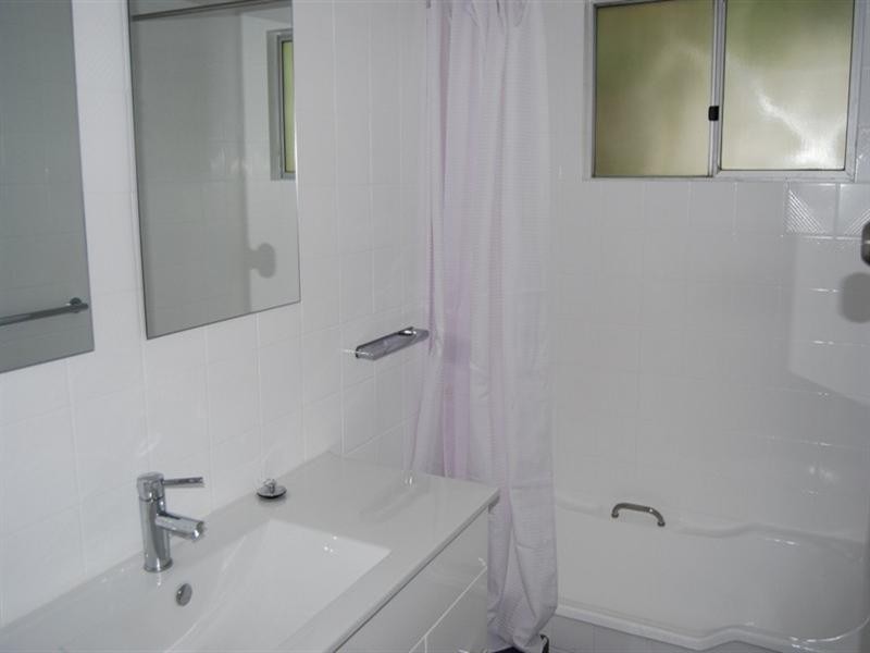 110 Oceana Terrace, Manly QLD 4179