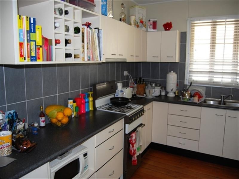 15 Pine Street, Wynnum QLD 4178