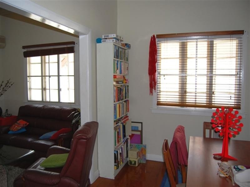 15 Pine Street, Wynnum QLD 4178