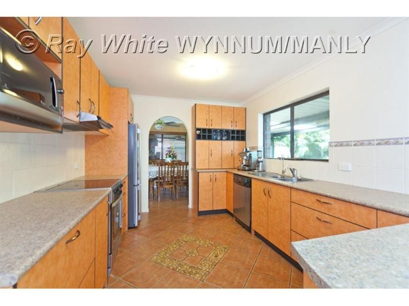 33 Gateway Street, Wynnum West QLD 4178