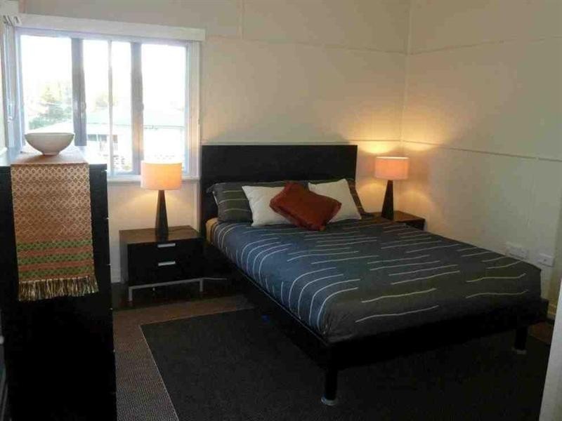 10 Ulagree Street, Wynnum West QLD 4178