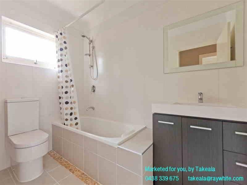 6 Coolcrest Street, Wynnum QLD 4178