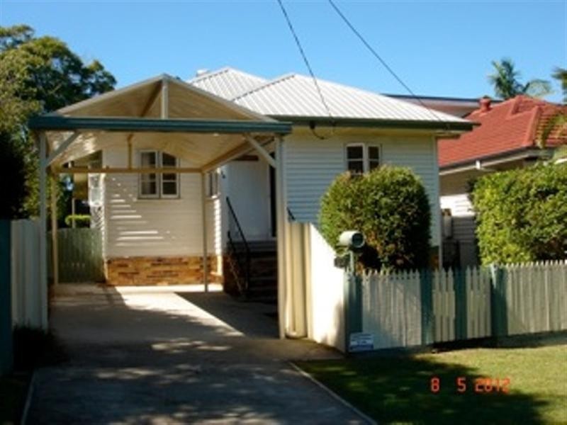 12 Ingleston Street, Wynnum West QLD 4178