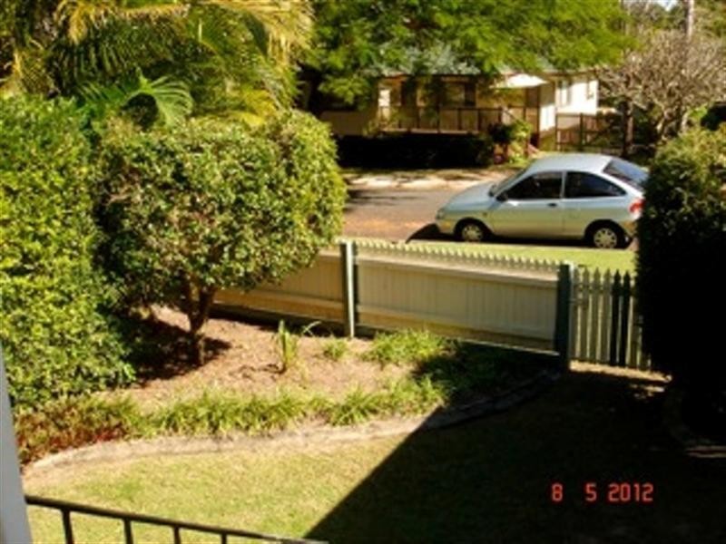 12 Ingleston Street, Wynnum West QLD 4178