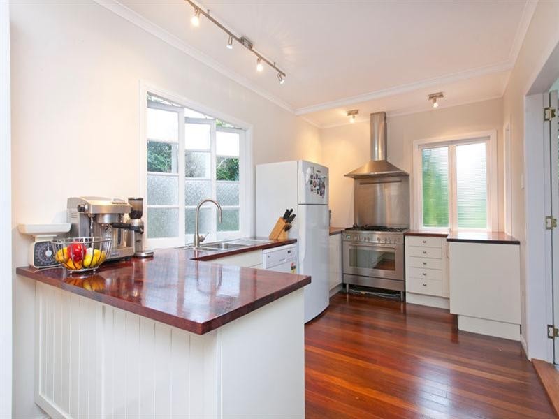 58 Wilde Street, Wynnum QLD 4178