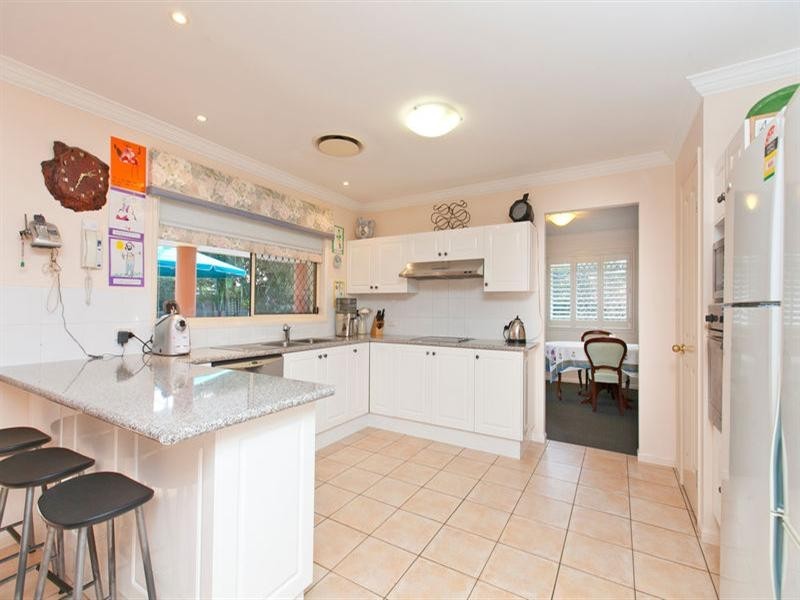 42 Lockwood Crescent, Manly West QLD 4179