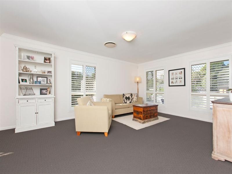 42 Lockwood Crescent, Manly West QLD 4179