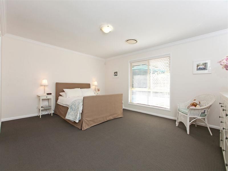 42 Lockwood Crescent, Manly West QLD 4179