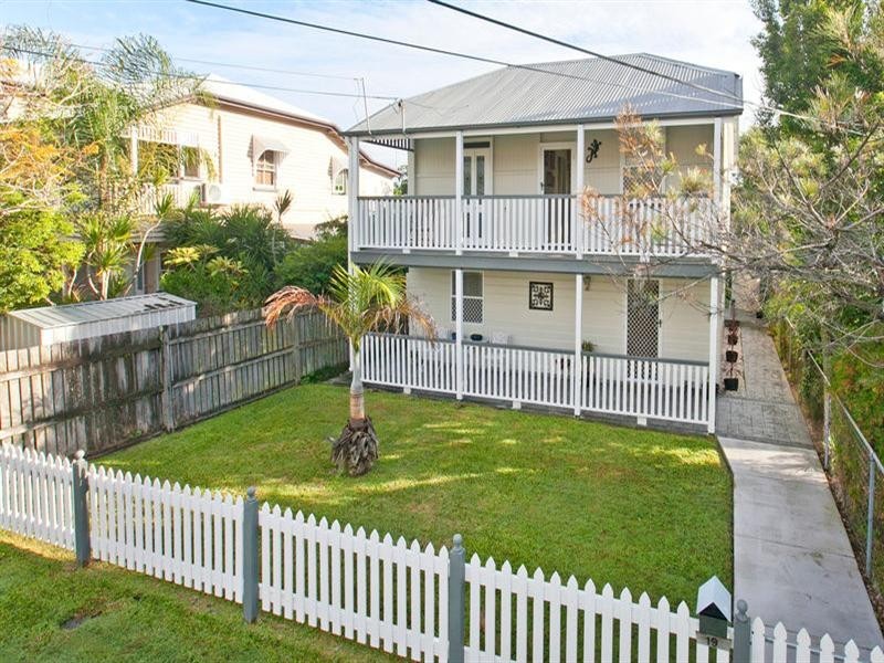 19 Pansy Street, Wynnum QLD 4178