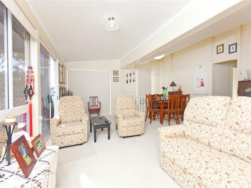 19 Pansy Street, Wynnum QLD 4178
