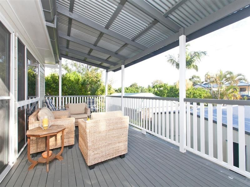 19 Pansy Street, Wynnum QLD 4178