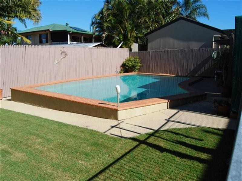 14 Leadale Street, Wynnum West QLD 4178