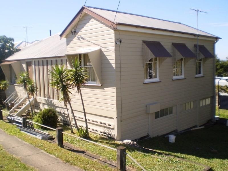 23 Gordon Parade, Manly QLD 4179