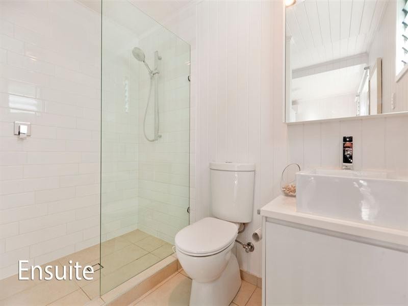 111 Cedar Street, Wynnum QLD 4178