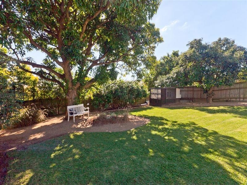 111 Cedar Street, Wynnum QLD 4178