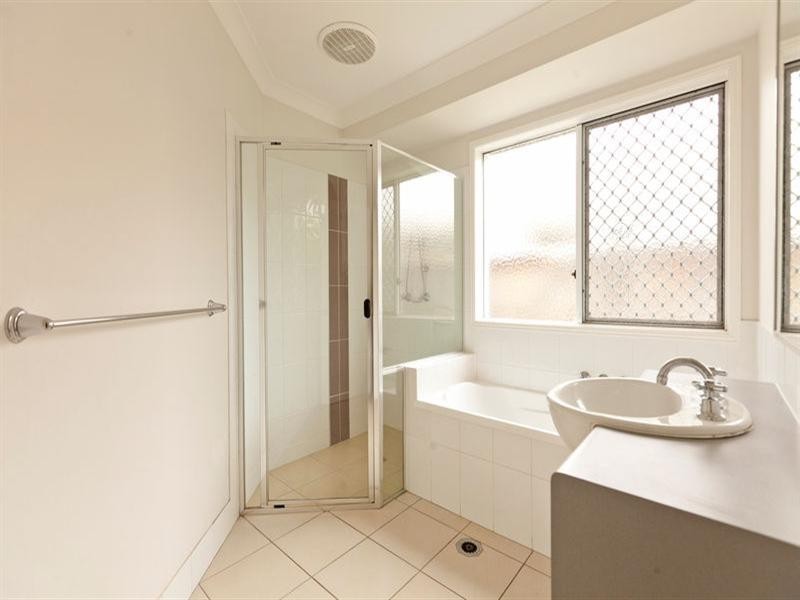 6 Tallis Street, Wakerley QLD 4154