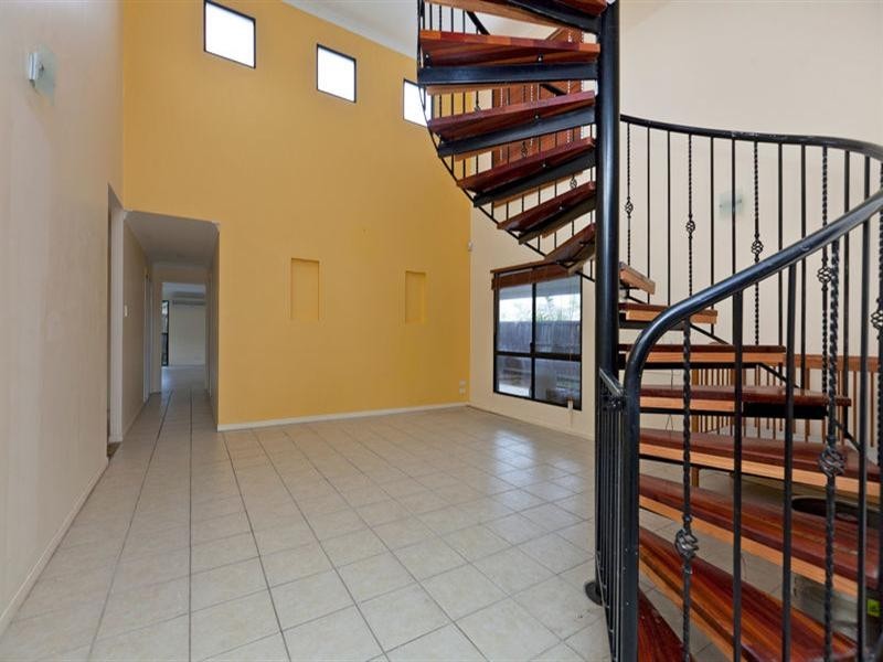 64 Matthews Way, Wakerley QLD 4154