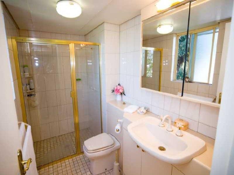 6/65 Waterloo Esplanade, Wynnum QLD 4178