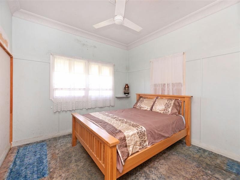 7 Roseneath Parade, Wynnum West QLD 4178