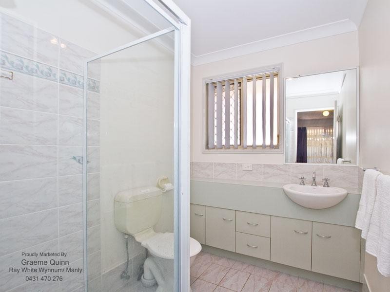 6 Miles Crescent, Manly West QLD 4179