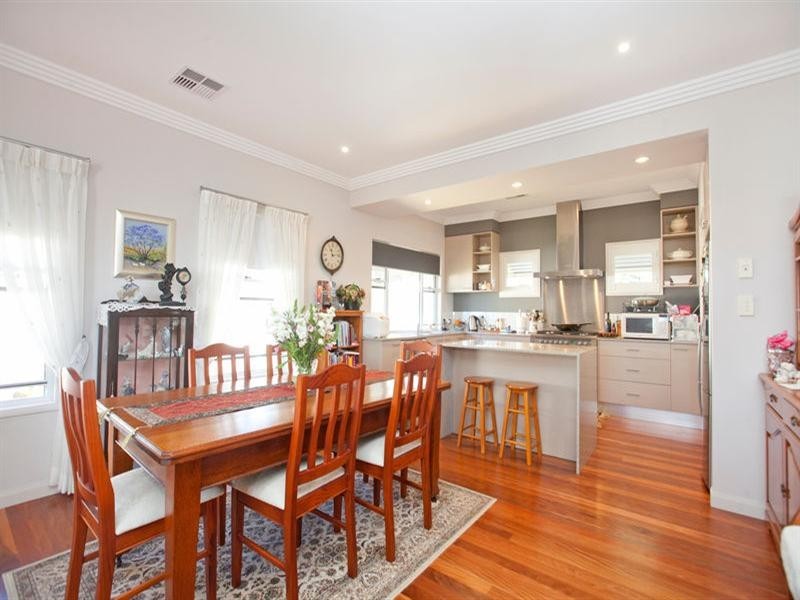 65 Seaford Street, Wynnum QLD 4178