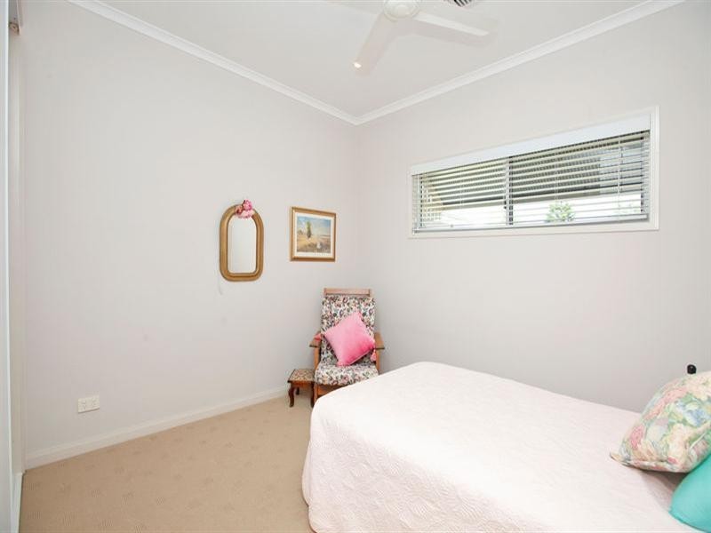 65 Seaford Street, Wynnum QLD 4178
