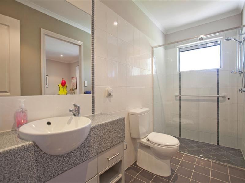 65 Seaford Street, Wynnum QLD 4178