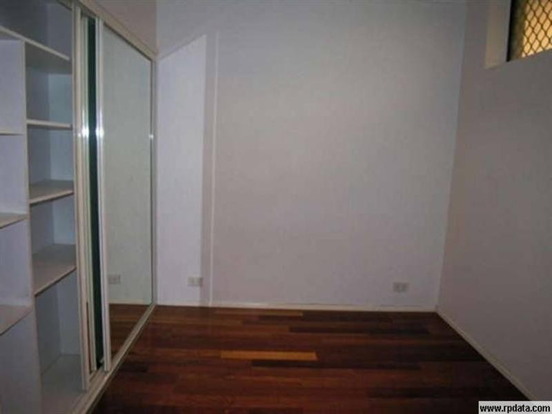 3/415 Esplanade, Manly QLD 4179