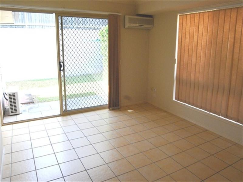 52 School Road, Wynnum West QLD 4178