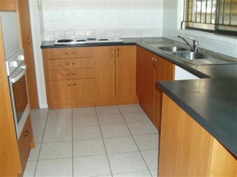 75 Moreton Avenue, Wynnum QLD 4178